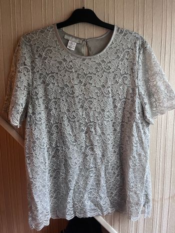 Tee-shirt dentelle taille 40/42