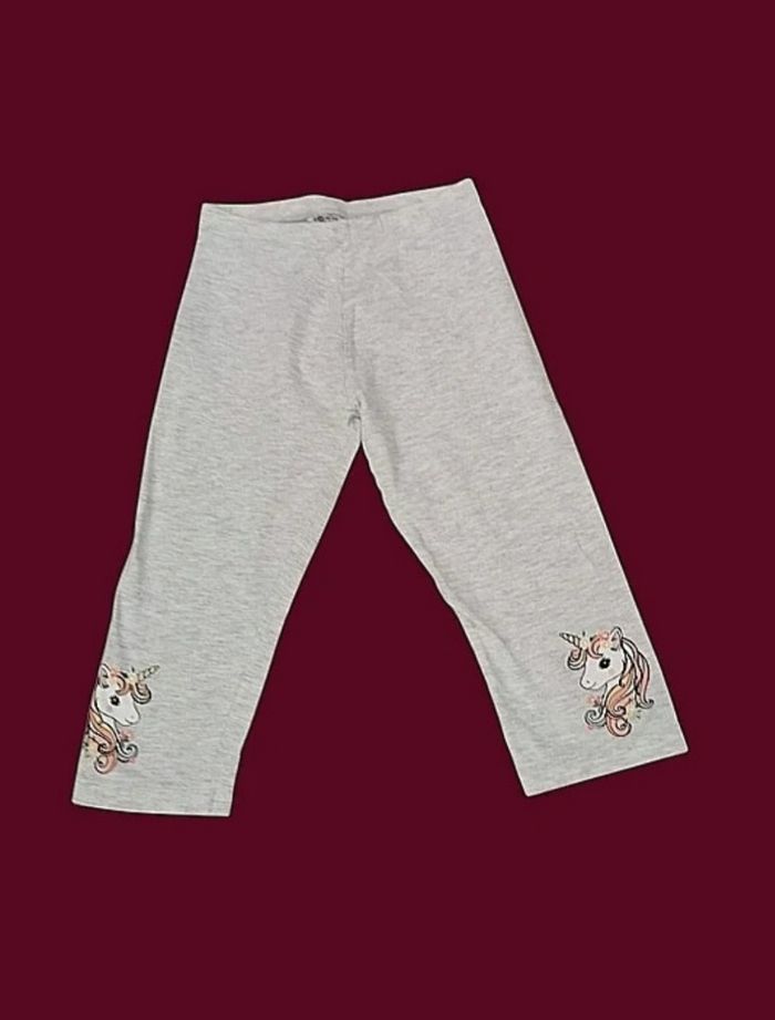 Legging court capri licorne gris chiné C&A taille 10 ans