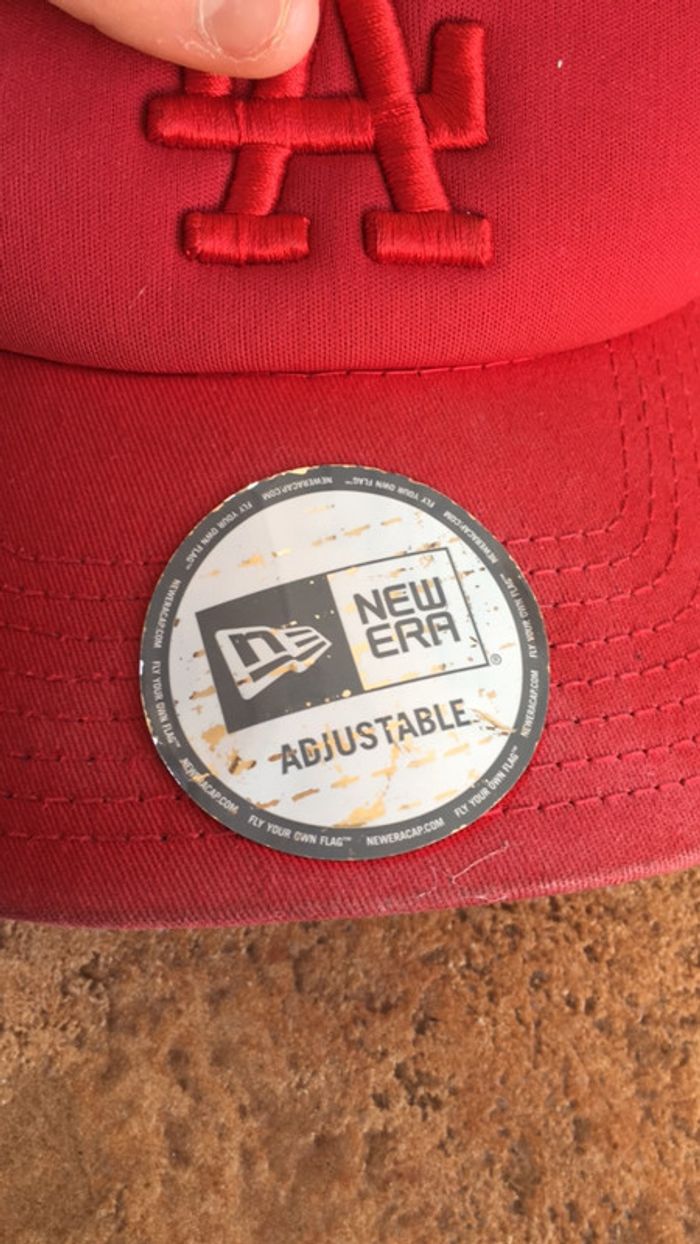 Casquette rouge LA one size (ajustable) en très bon état - photo numéro 7