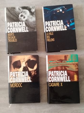 Lot Patricia Cornwell