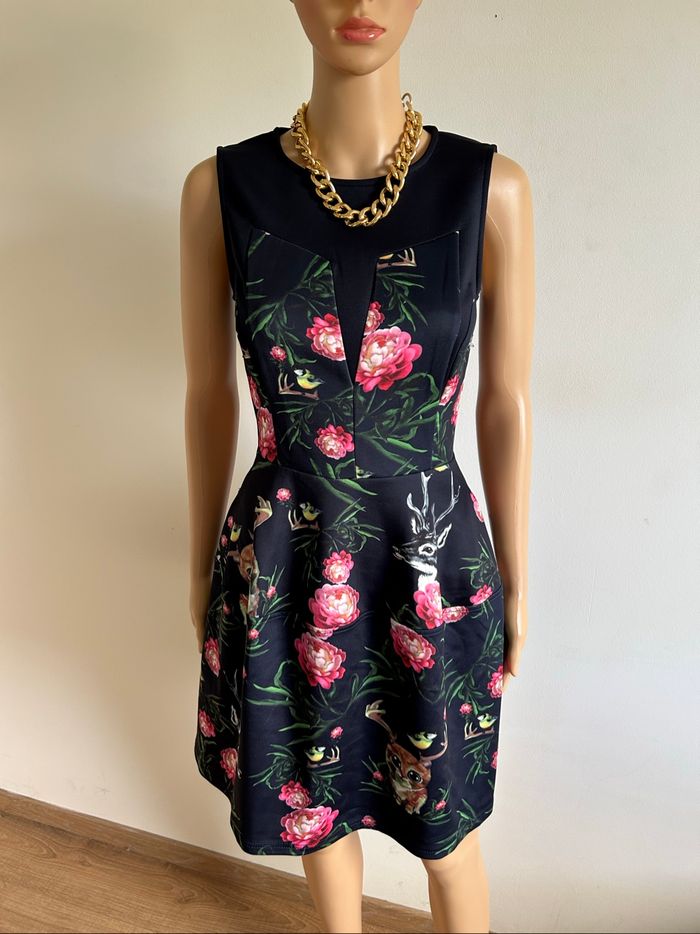 Robe noire et imprimée sans manches Molly Bracken taille 1 jamais portée