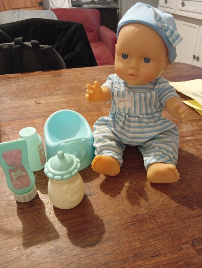 Poupon Manon et ses accessoires