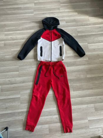 Ensemble Nike tech 