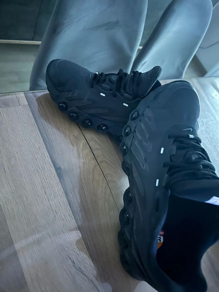 Basket Nike air dn8 max taille 43 - photo numéro 2