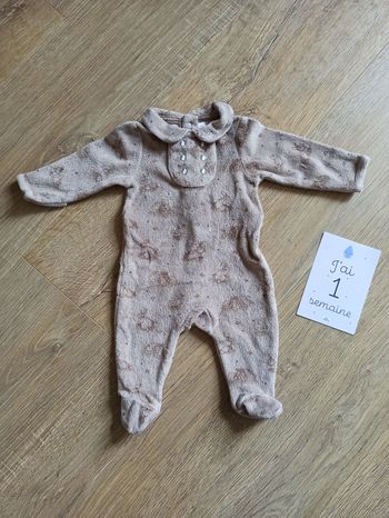 Grenouillère velour marron naissance