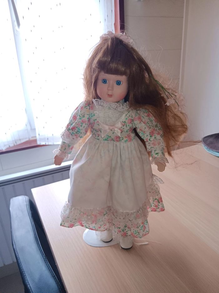 poupée porcelaine - photo numéro 10