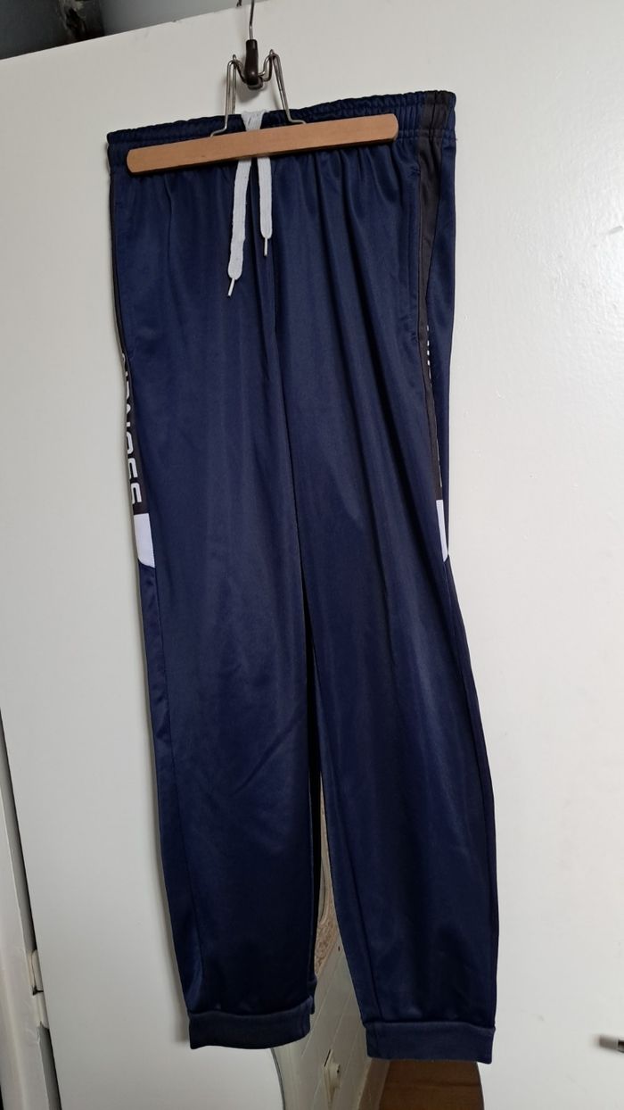 Jogging airness taille 12 ans - photo numéro 1