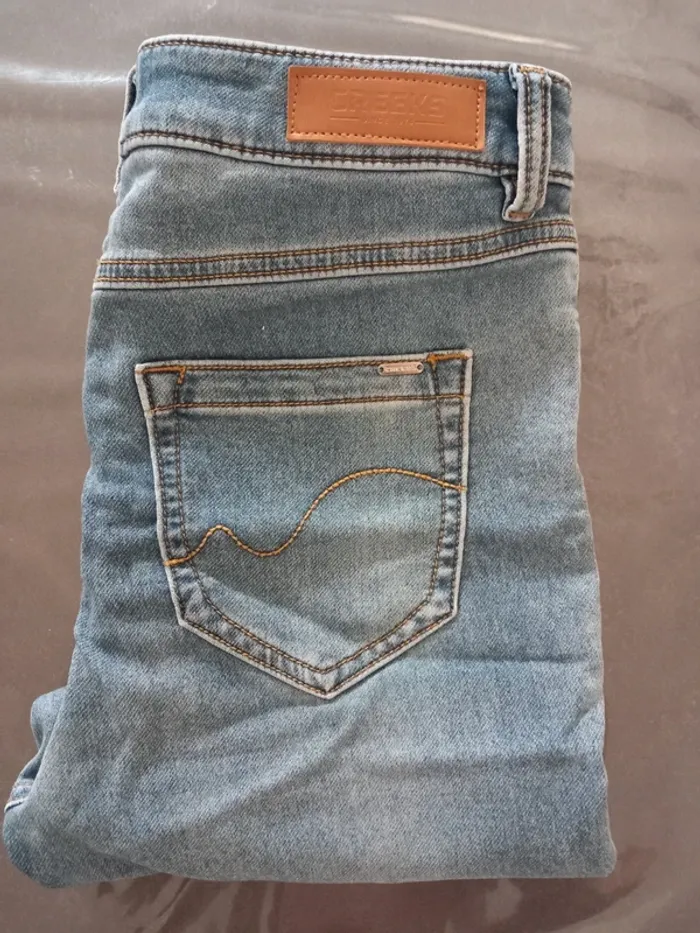 Jean élastique Creeks taille 38 très bon état