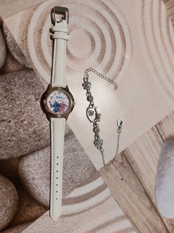 Montre stitch et bracelet hello kitty neuf