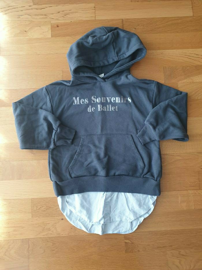 Sweat à capuche  Mes souvenirs de ballet 10 ans Zara effet chemise qui depasse