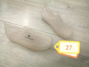 Chaussures eau taille 27