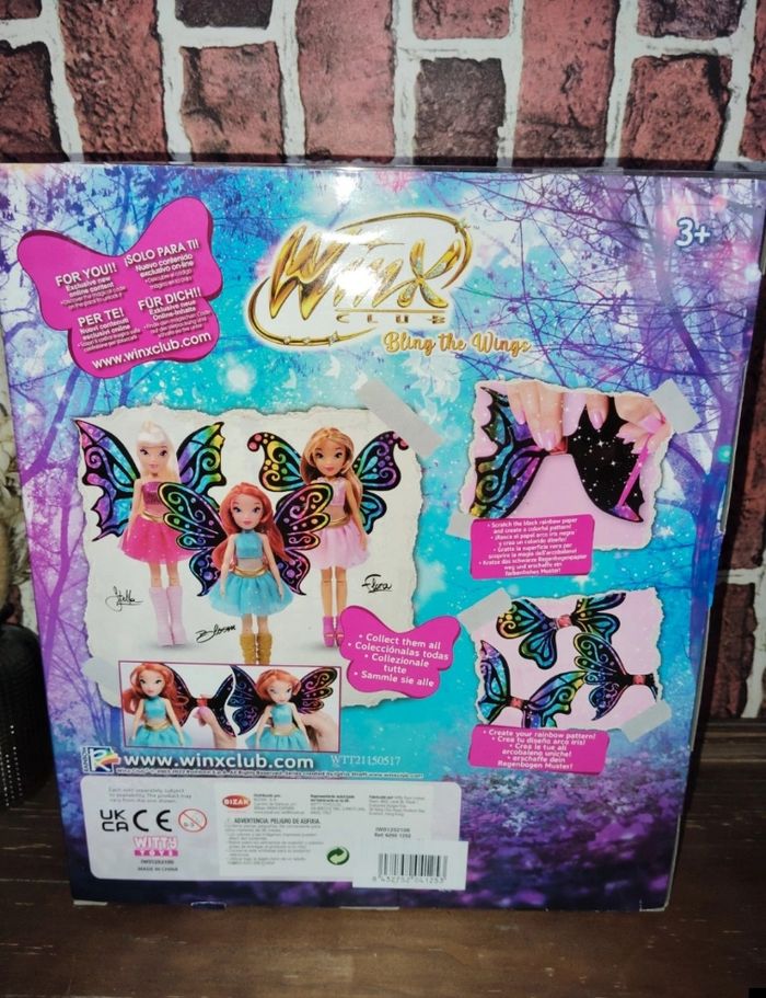 Poupée winx Flora - photo numéro 2