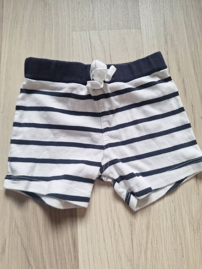 Short bébé