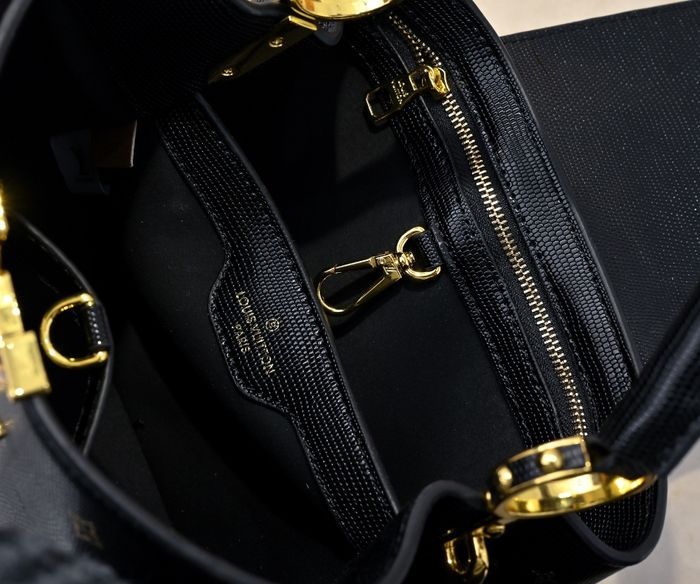 Louis Vuittoṇ  CAPUCINES M59939 - photo numéro 4