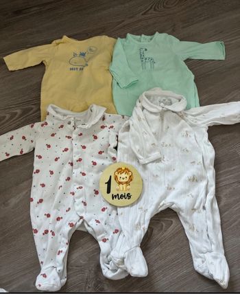 Lot de pyjamas bébé 1 mois
