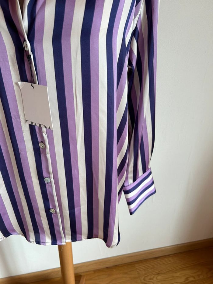 Chemise satinée, lilas et blanche, Zara - photo numéro 5