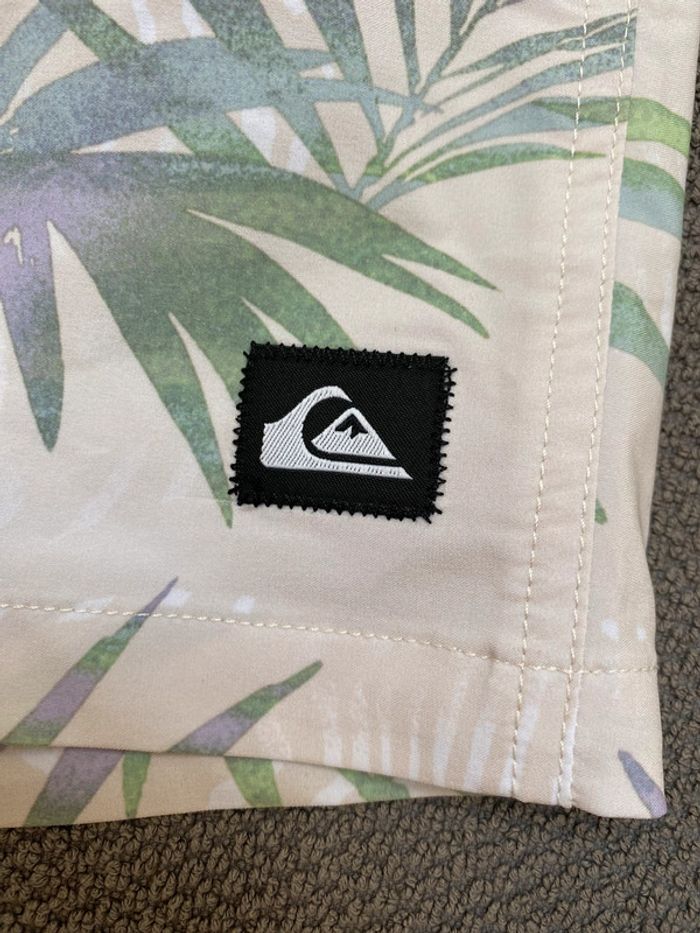 Maillot bain volley short Quiksilver M taille élastiquée - photo numéro 2