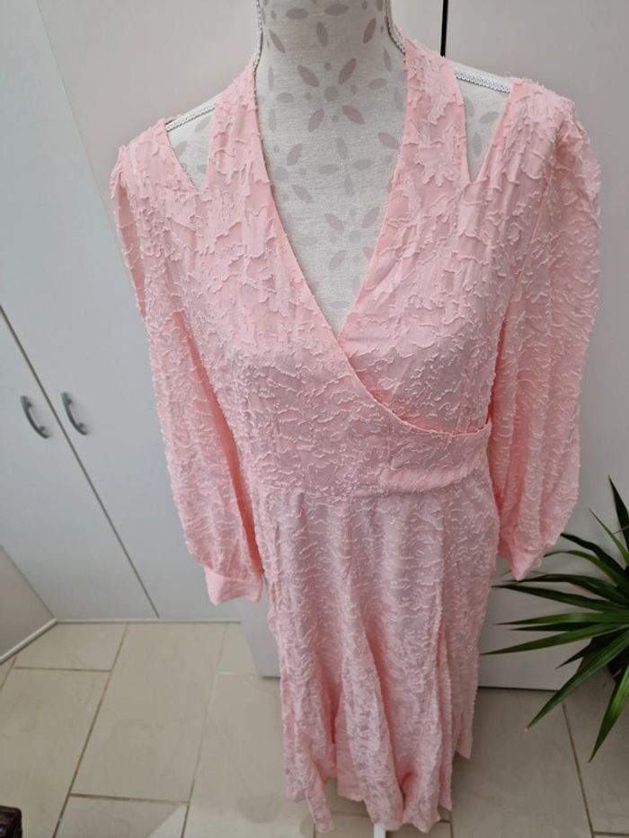 Robe Longue Dentelles Fleurs Rose Poudre - photo numéro 3