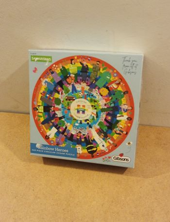 Puzzle 500p Gibsons Rainbow heroes
