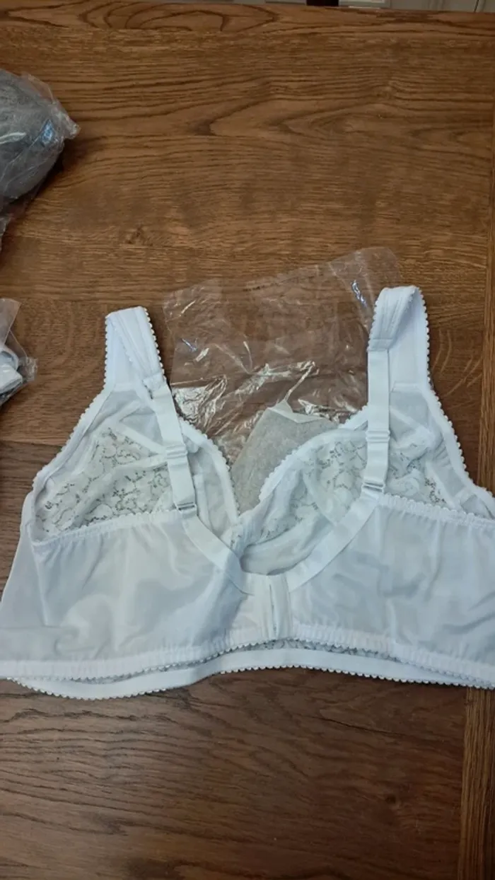 Soutien gorge 125 D neuf ! - photo numéro 2