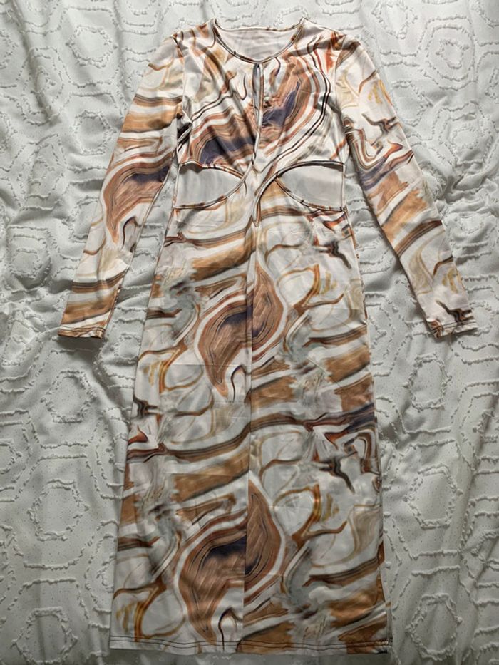 Robe près du corps - photo numéro 2