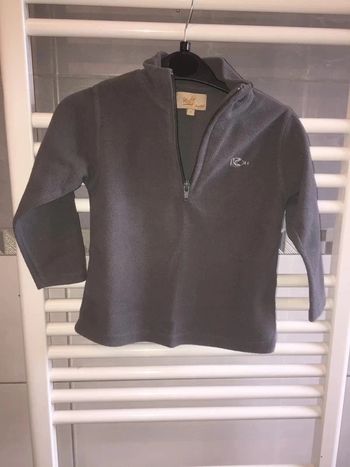 Pull polaire Kids 3 ans en tbe à 2 euros