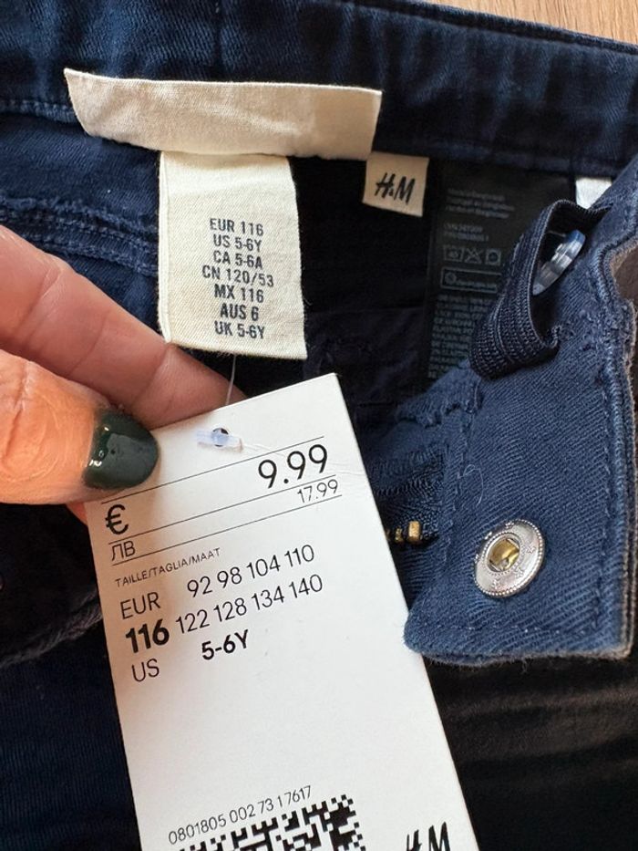 Ensemble HM fille short neuf 5/6 ans - photo numéro 3