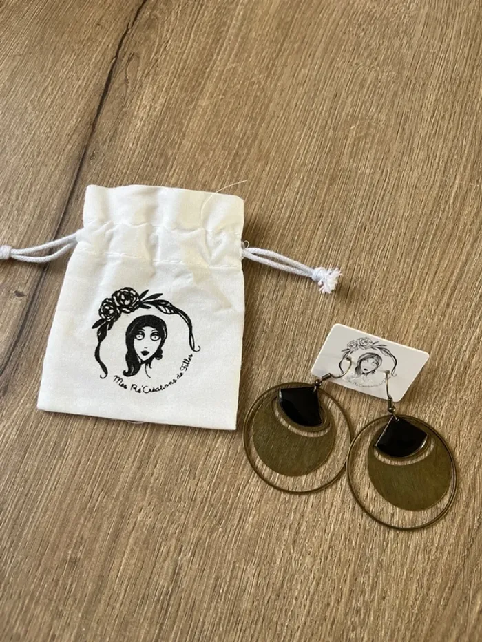 Boucle d’oreille