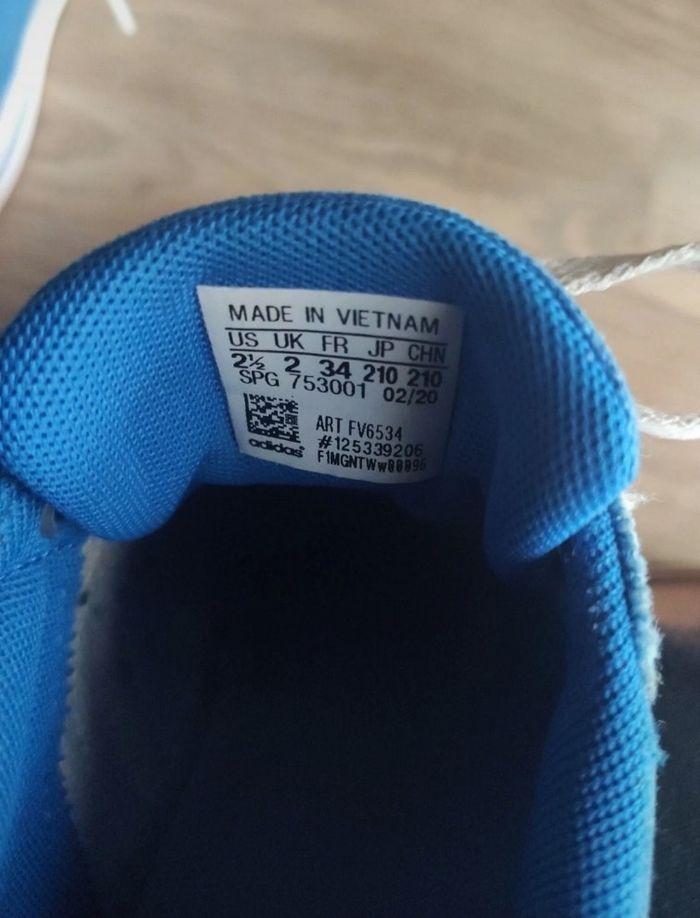 Baskets adidas 34 - photo numéro 4