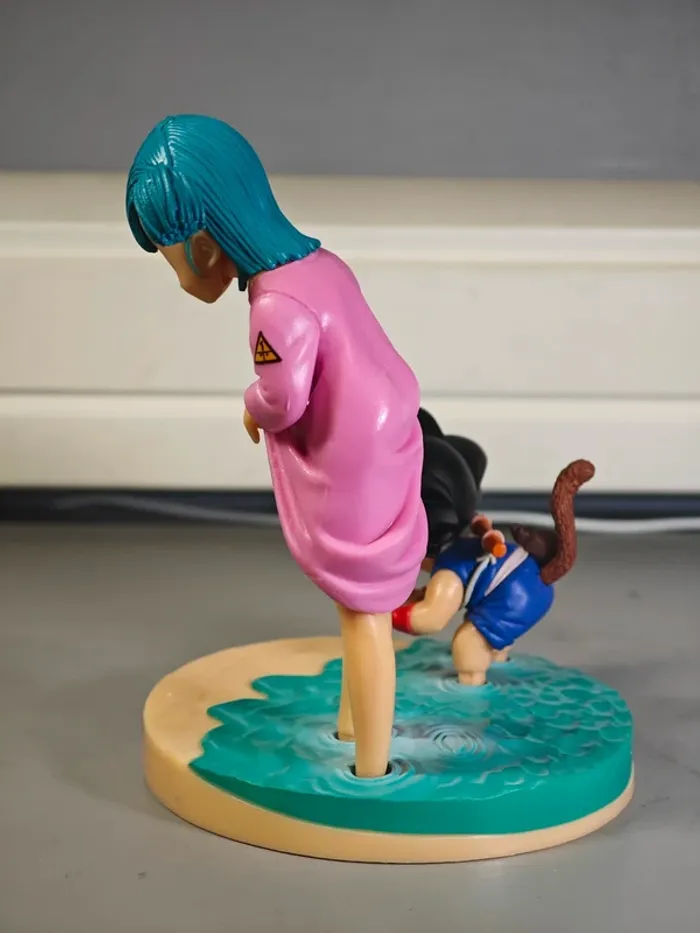 Figurine Dragon Ball : Goku & Bulma baignade 15cm neuve sans boîte - photo numéro 3