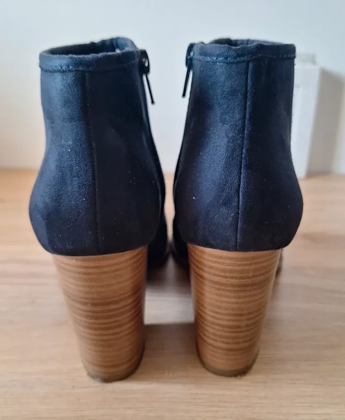 Chaussures ajourees marines à talon 37 - photo numéro 6