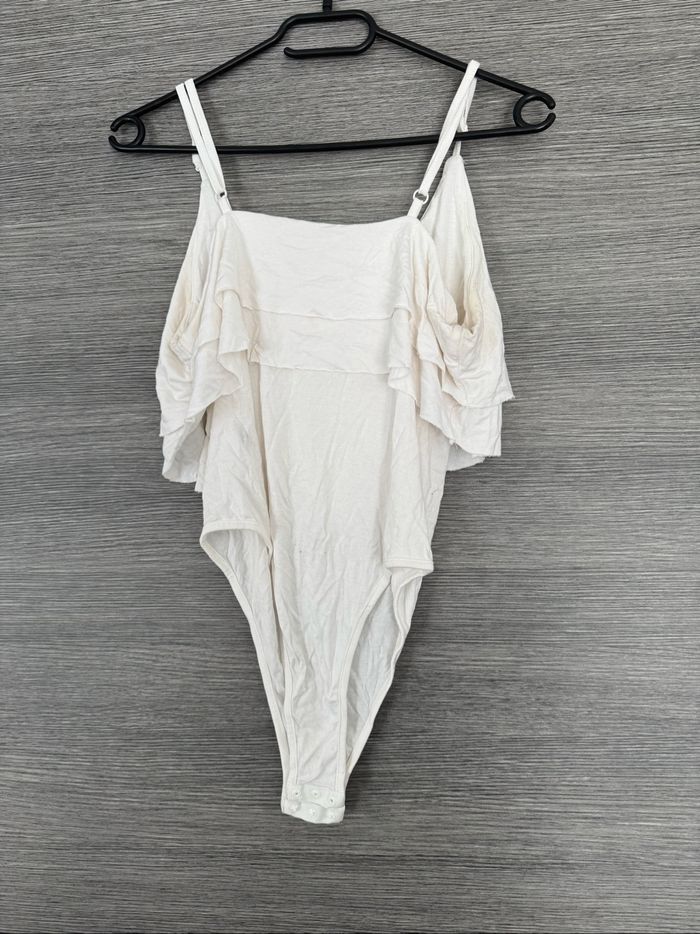 🖤🤍 Lot de 2 bodys femme – blanc & noir – style chic et féminin ! ✨