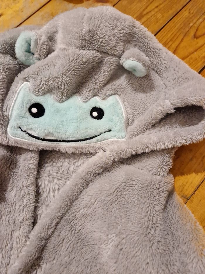 Peignoir mixte taille 8 ans - photo numéro 3