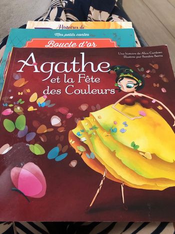 Agathe et la fête des couleurs