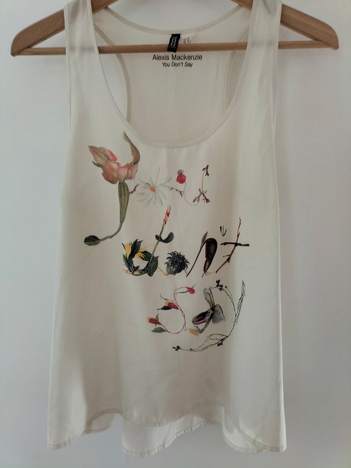 Jolie blouse sans manches