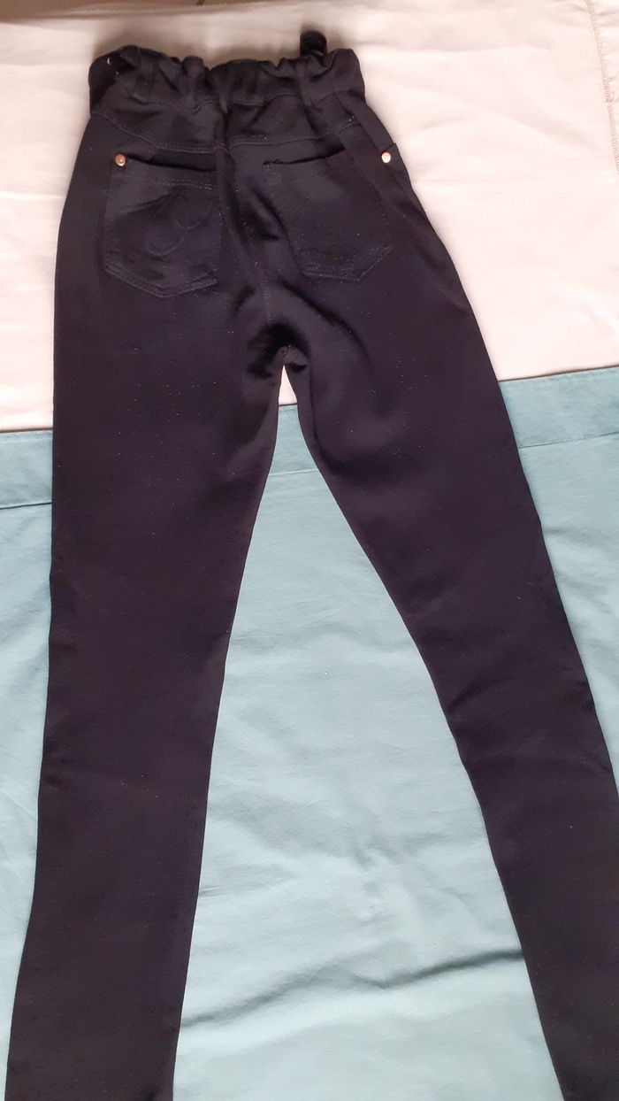 Pantalon fille 8 ans - photo numéro 2