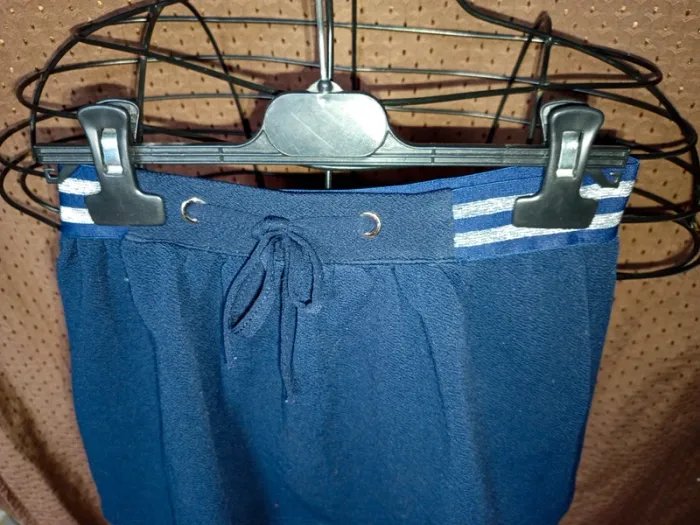 Jupe fluide bleu taiie 12ans - photo numéro 2