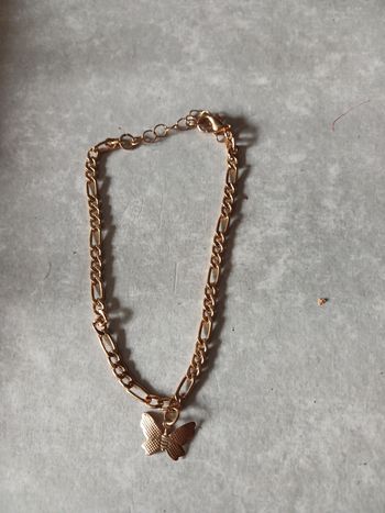 Bracelet de cheville avec papillon