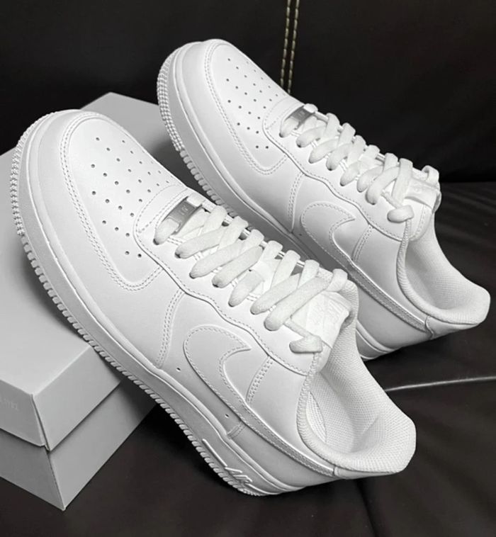 Nike Air Force 1 taille 40 - photo numéro 2