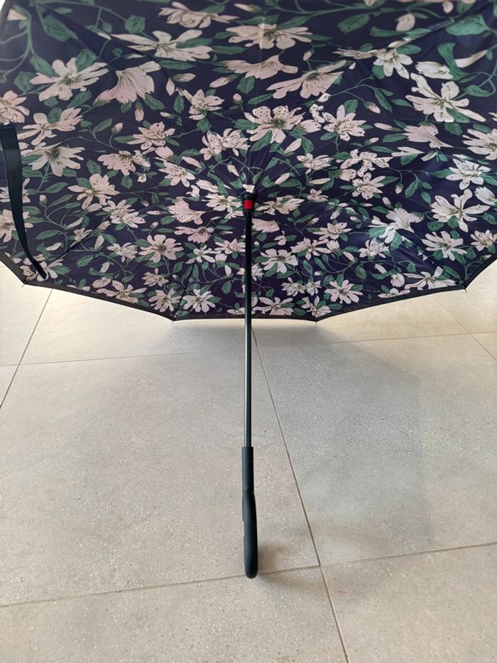 Parapluie automatique très bon état, multicolore