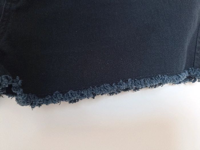 Short en jean noir - photo numéro 2