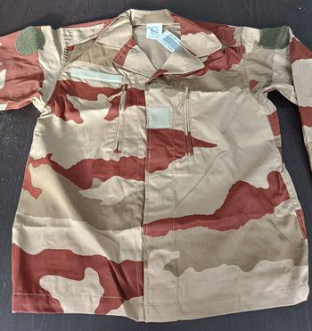 Veste en combat bariolée désert