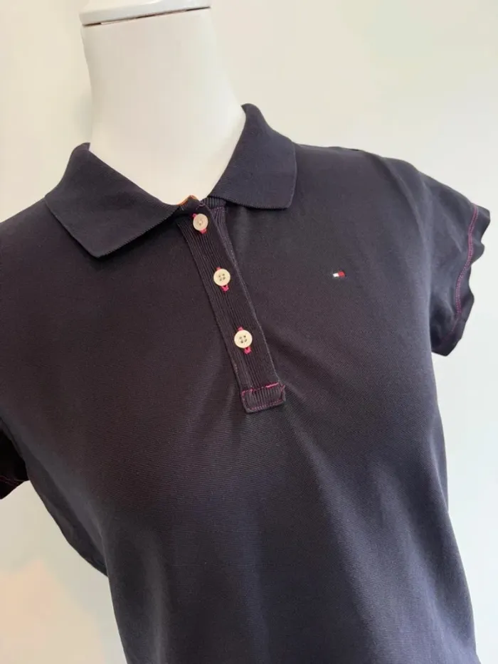 Polo Tommy Hilfiger femme violet taille L très bon état - photo numéro 2