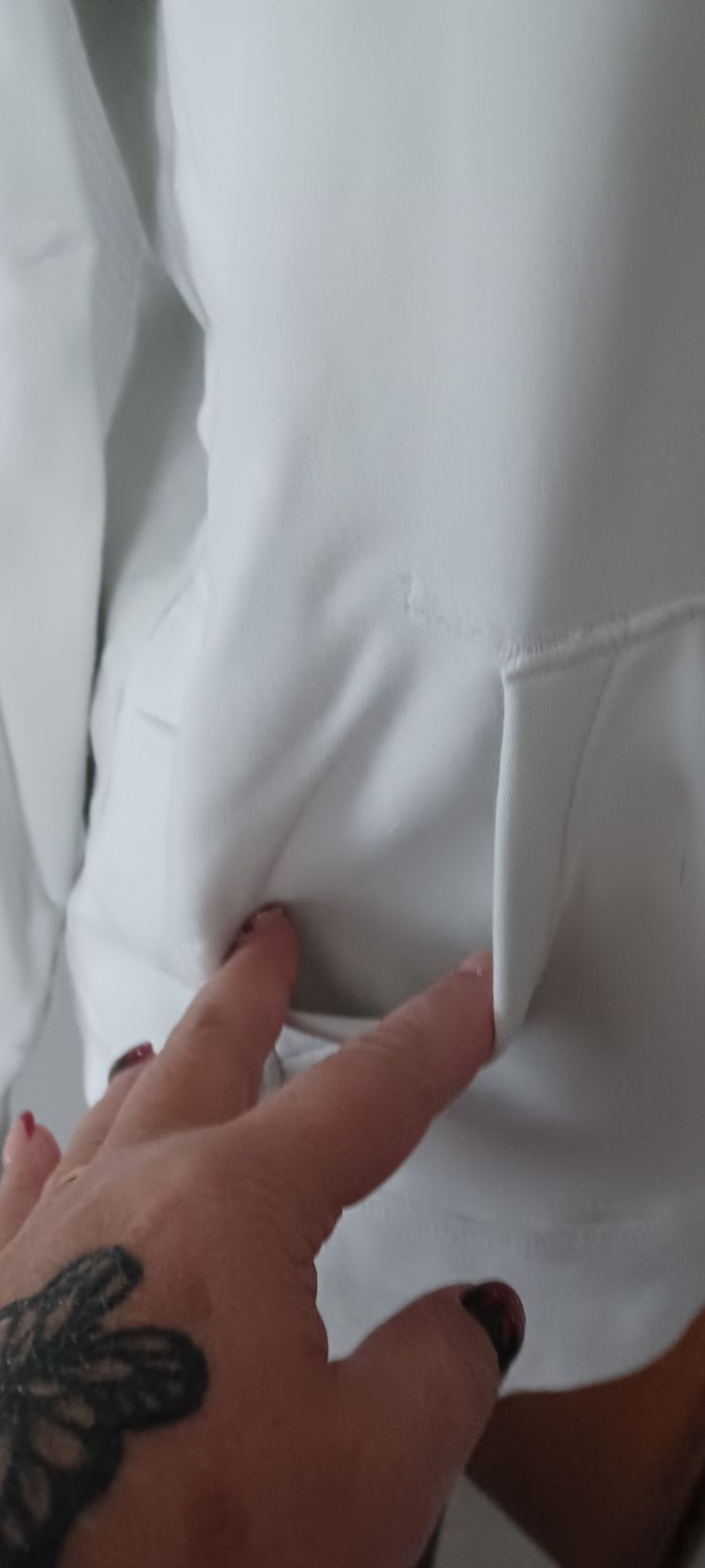 Très beau sweat à capuche femme T S - photo numéro 3