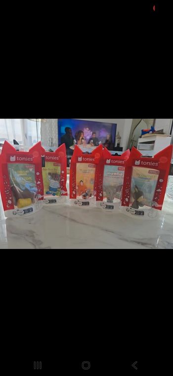 Lot 5 tonies