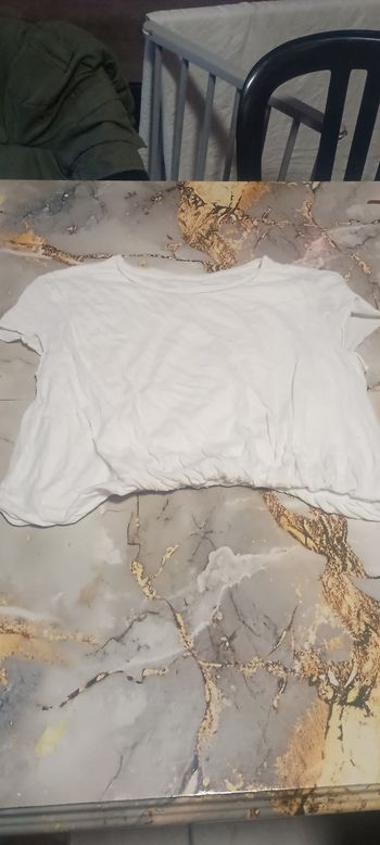 T-shirt taille 12 ans 