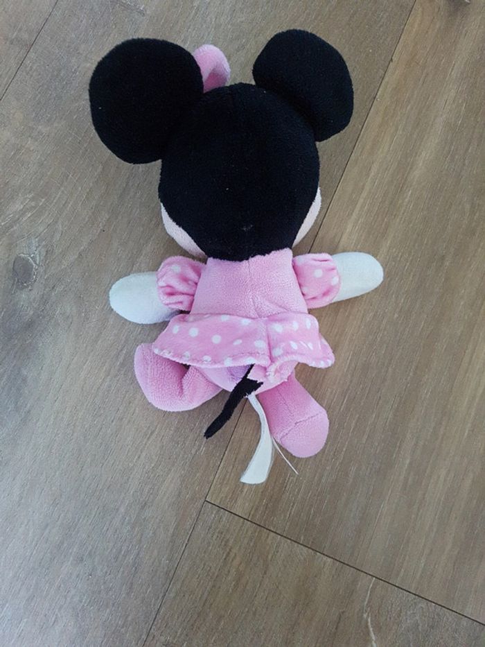 Peluche bébé Minnie - photo numéro 4