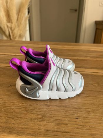 Nike Dynamo Go violet et argent