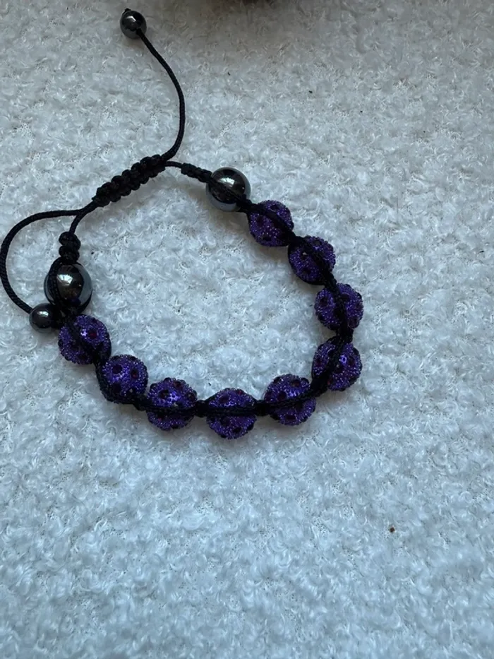 Bracelet réglable violet noir shamballa
