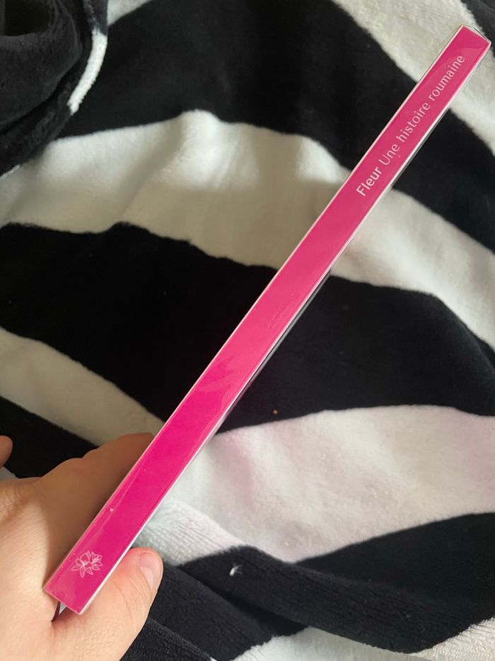 Fleur une histoire roumaine - photo numéro 2